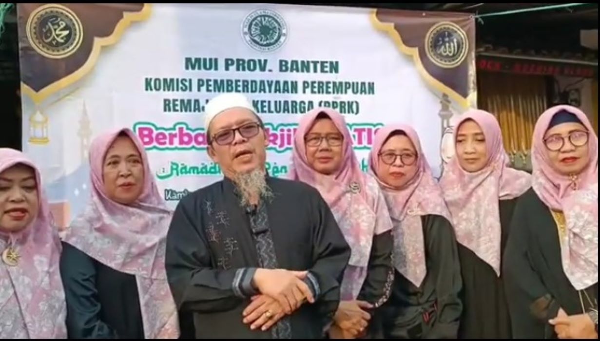 Ketua Umum MUI Banten KH Tb Hamdi Maani bersama Komisi PPRK.