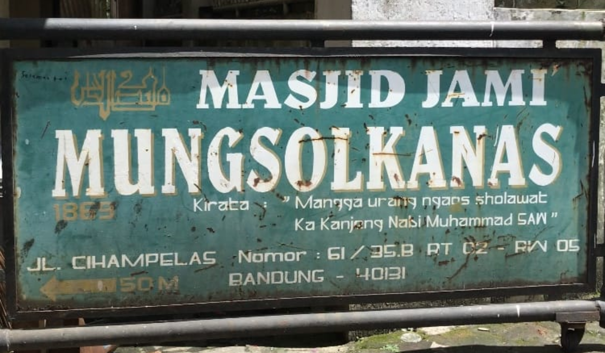 Masjid Mungsolkanas, salah satu masjid tertua yang ada di Kota Bandung.