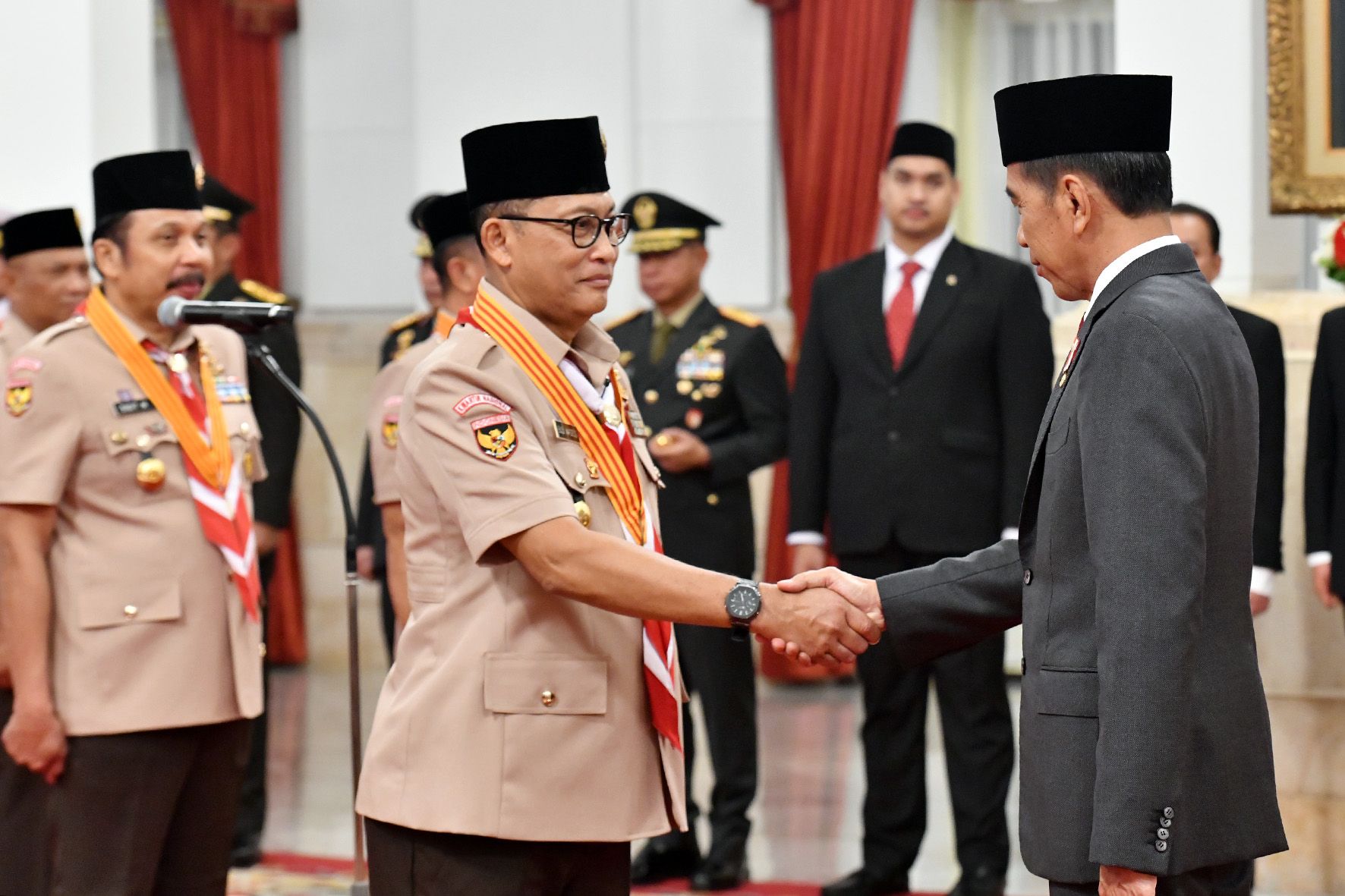 Presiden Jokowi mengukuhkan Pengurus Kwarnas Pramuka dan Pengurus Lembaga Pemeriksa Keuangan Kwarnas Pramuka Masa Bakti Tahun 2023-2028, Jumat (05/04/2024).