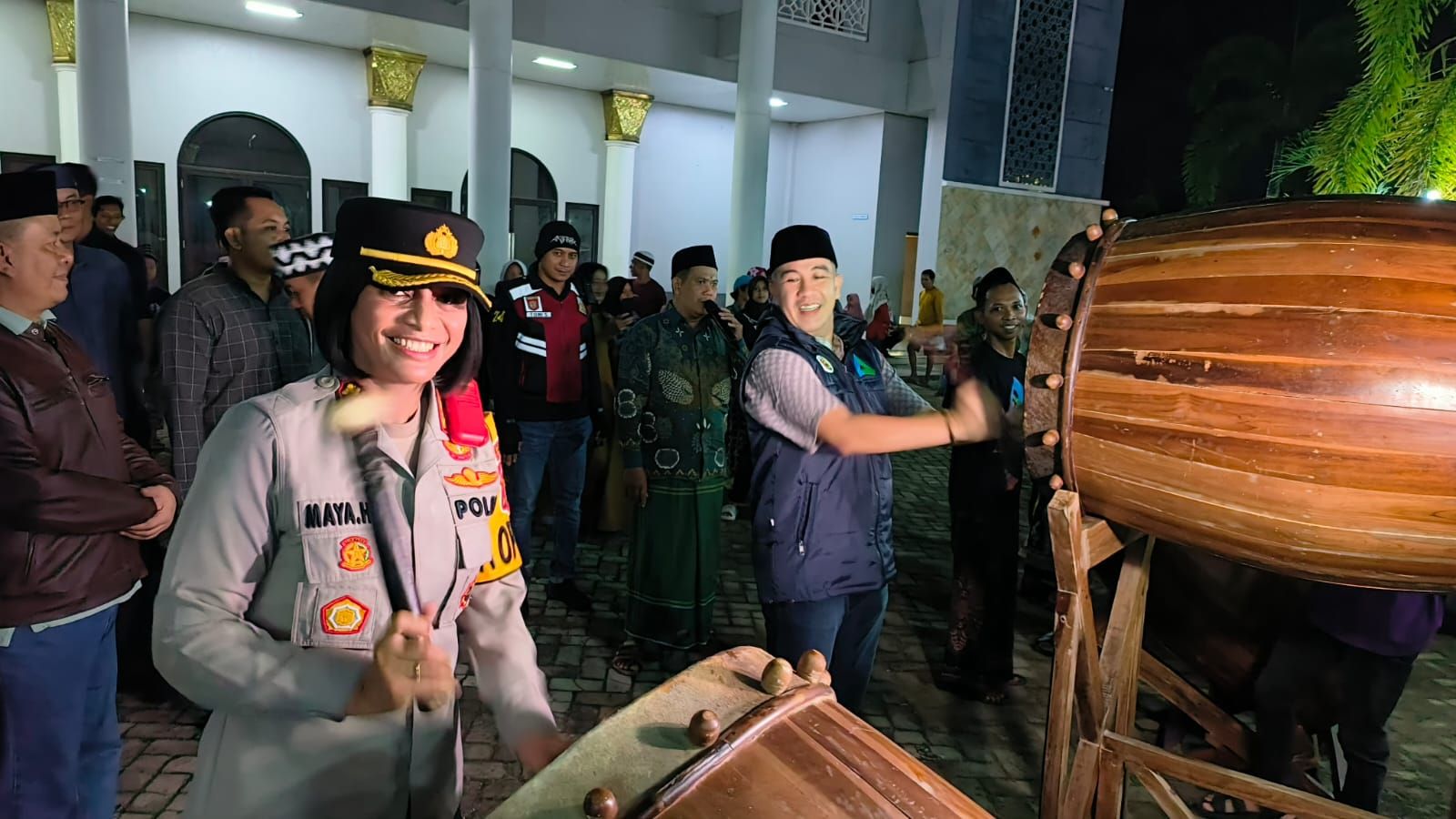 Kapolres Pesawaran Lampung AKBP Maya dan Bupati Dendi Gelar Takbiran Bersama di Islamic Center