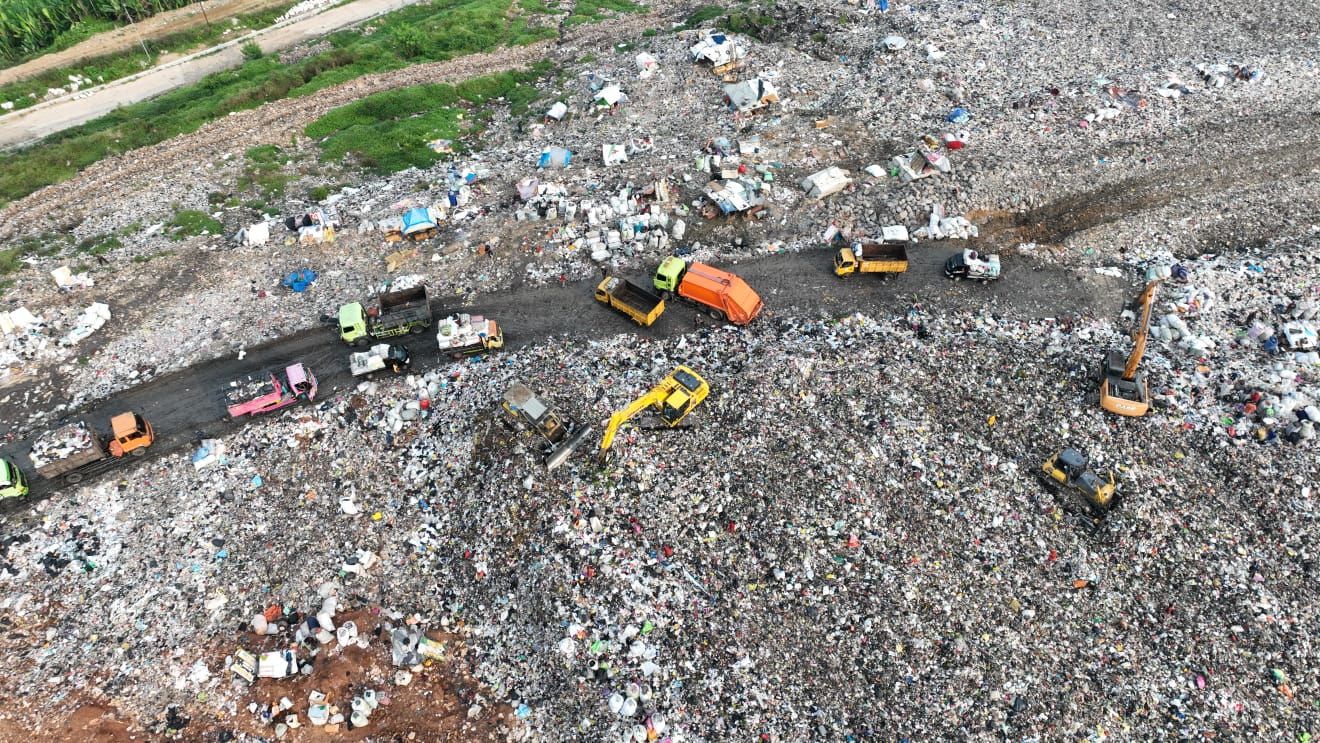 Selama Ramadhan 2024, total ritasi sampah ke TPK Sarimukti 10.065 truk, total tonase sebanyak 46.726,06 ton.