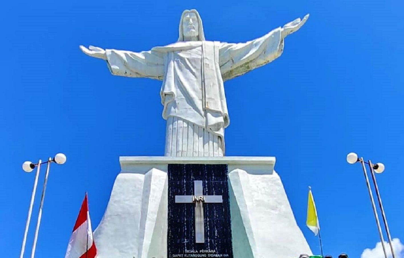 Patung Kristus Raja di Pulau Habe, Merauke, Papua.  Sumber: Forkoma