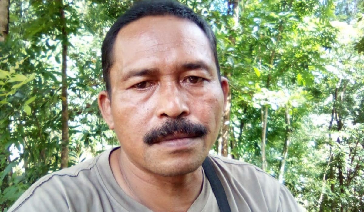 Rohdi (51) warga Cikoranji Desa Cimindi, Kecamatan Cigugur salah satu pendiri wisata body rafting sungai Ciwayang.  
