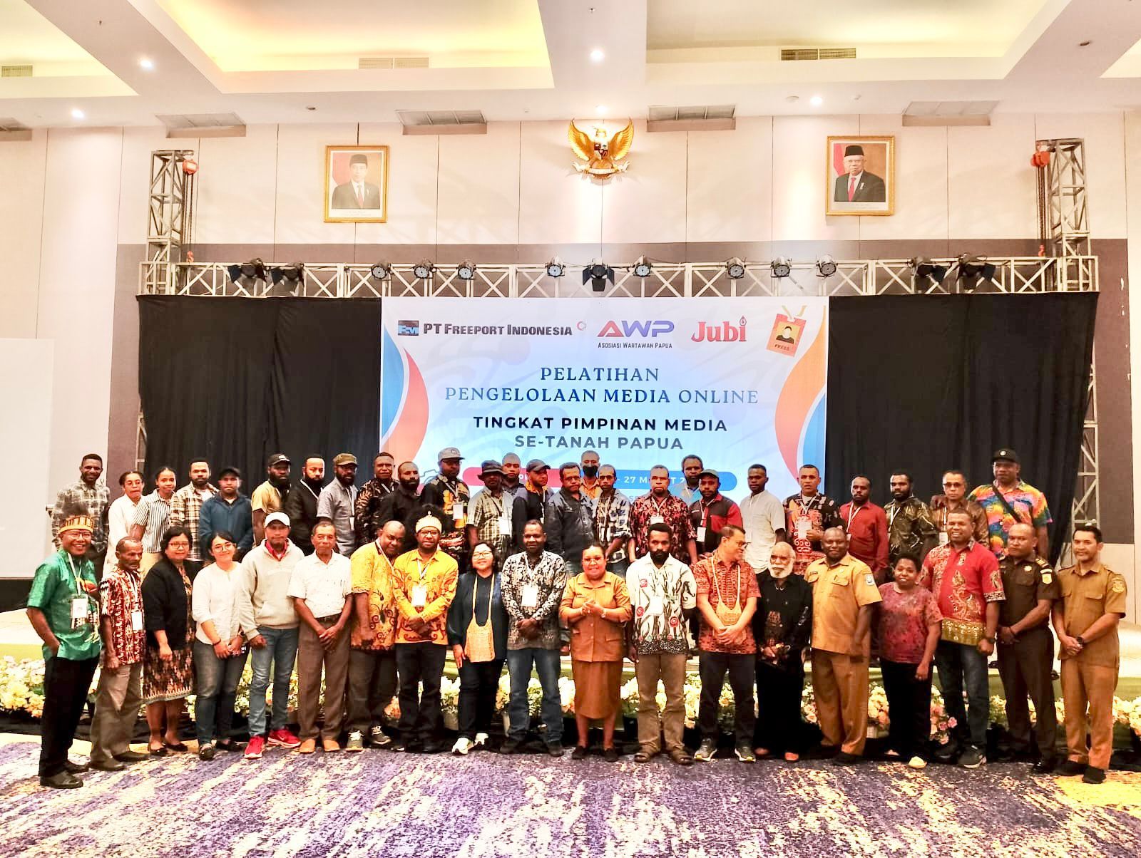 Pelatihan Pengelolaan Media Online Tingkat Pimpinan Media Se -Tanah Papua yang di selengarakan oleh Asosiasi Wartawan Papua (AWP) yang langsung di Sponsori oleh PTFI dan PT Jubi berlangsung tiga hari di Hotel Suni, Kota Jayapura 25-27 Maret 2024 (AWP) Silas Ramandey