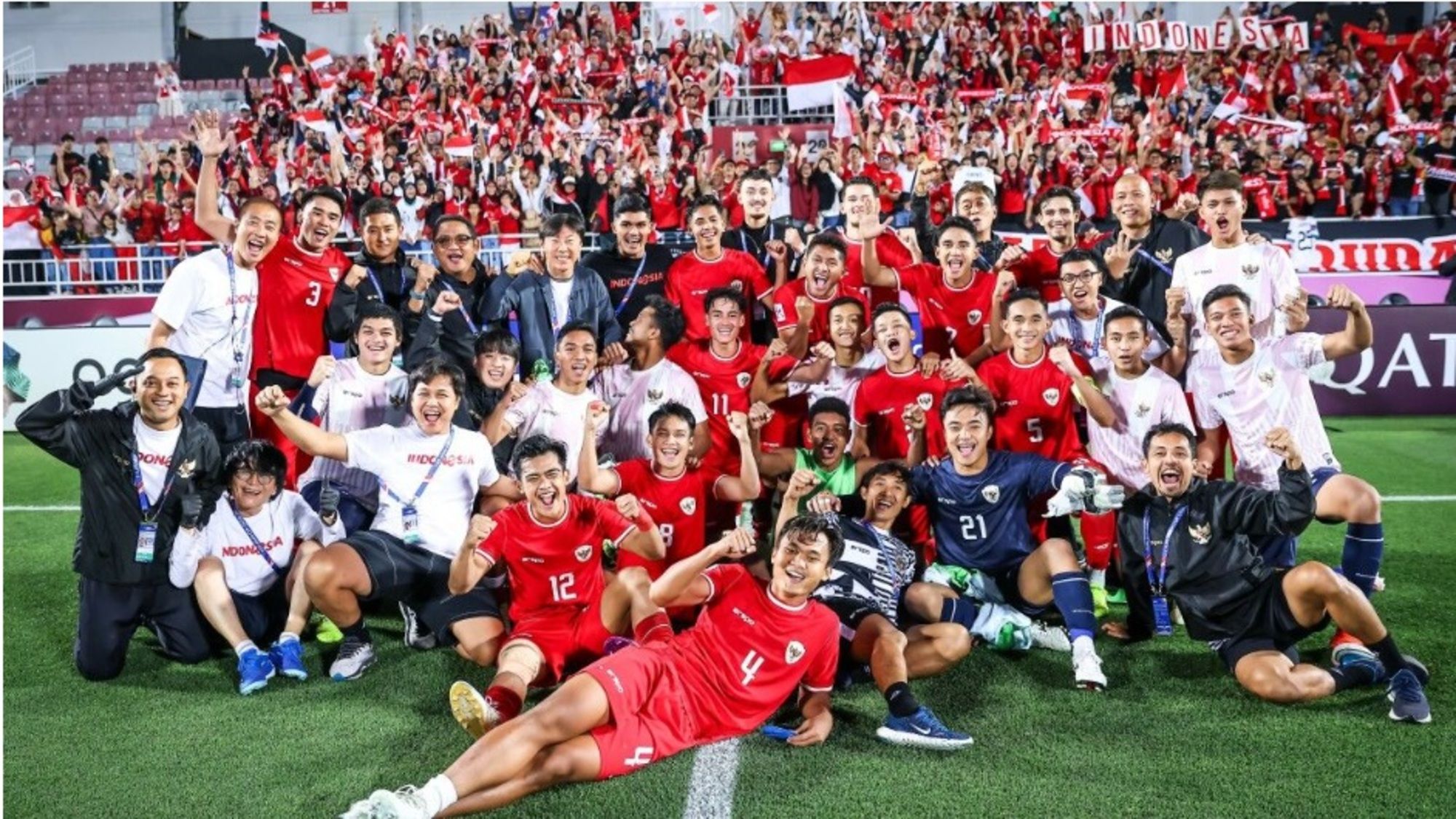 Timnas Indonesia merayakan kemenangan atas Australia di Piala Asia U-23 Qatar pada Kamis, 18 April 2024.