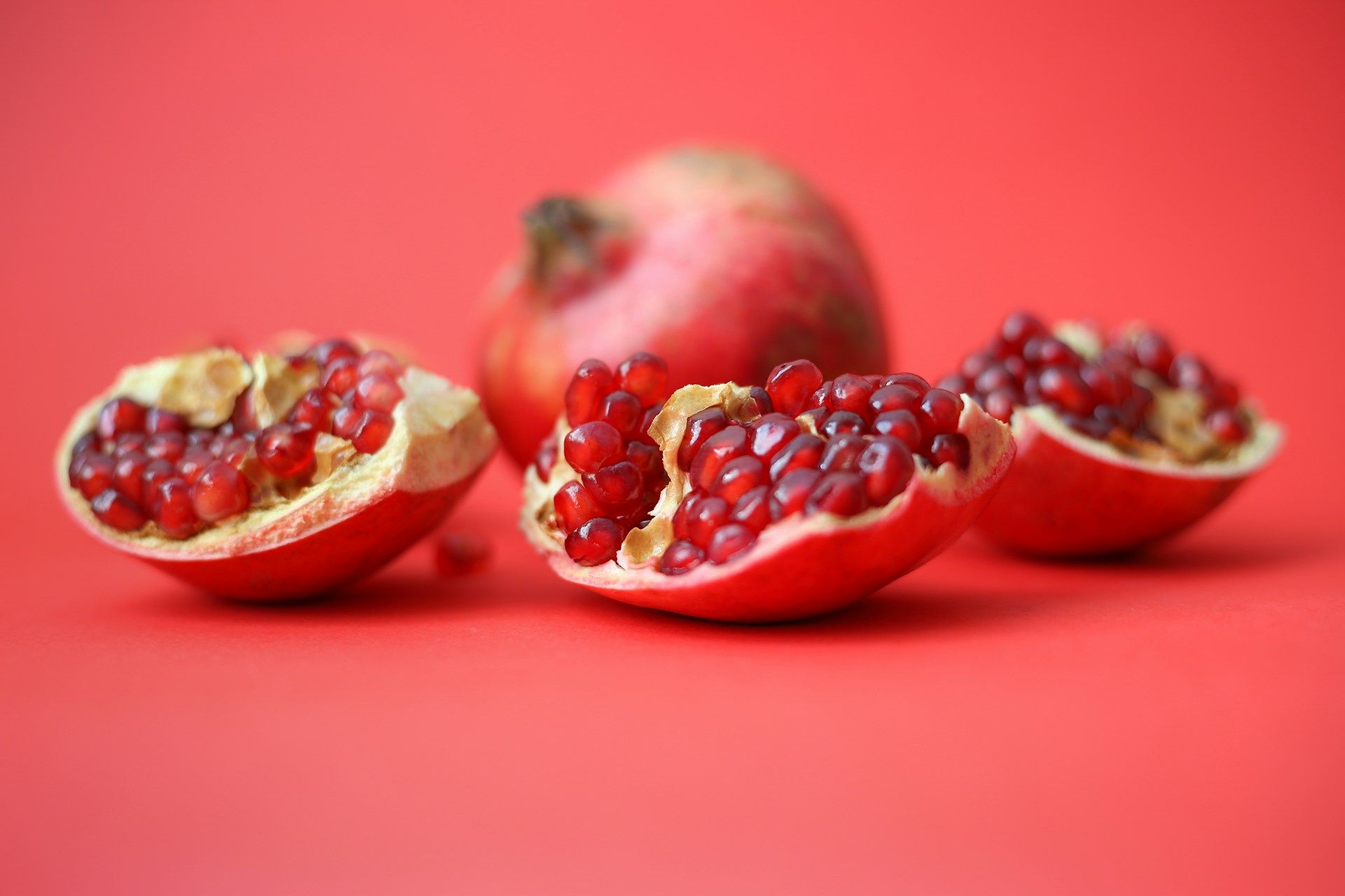 Ilustrasi buah delima 