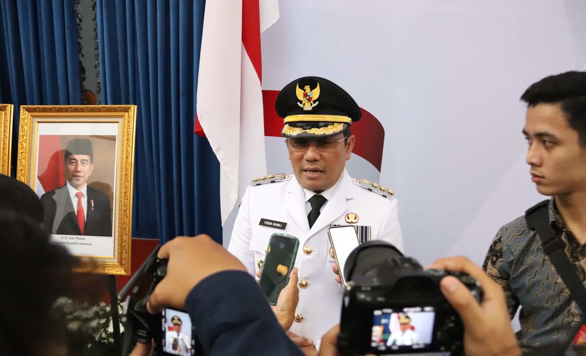Plh Kapuspen Kemendagri Yudia Ramli Dilantik Sebagai Pj Bupati Sumedang. Pelantikan dilaksankan di Gedung Sate, Kota Bandung, Sabtu 20 April 2024