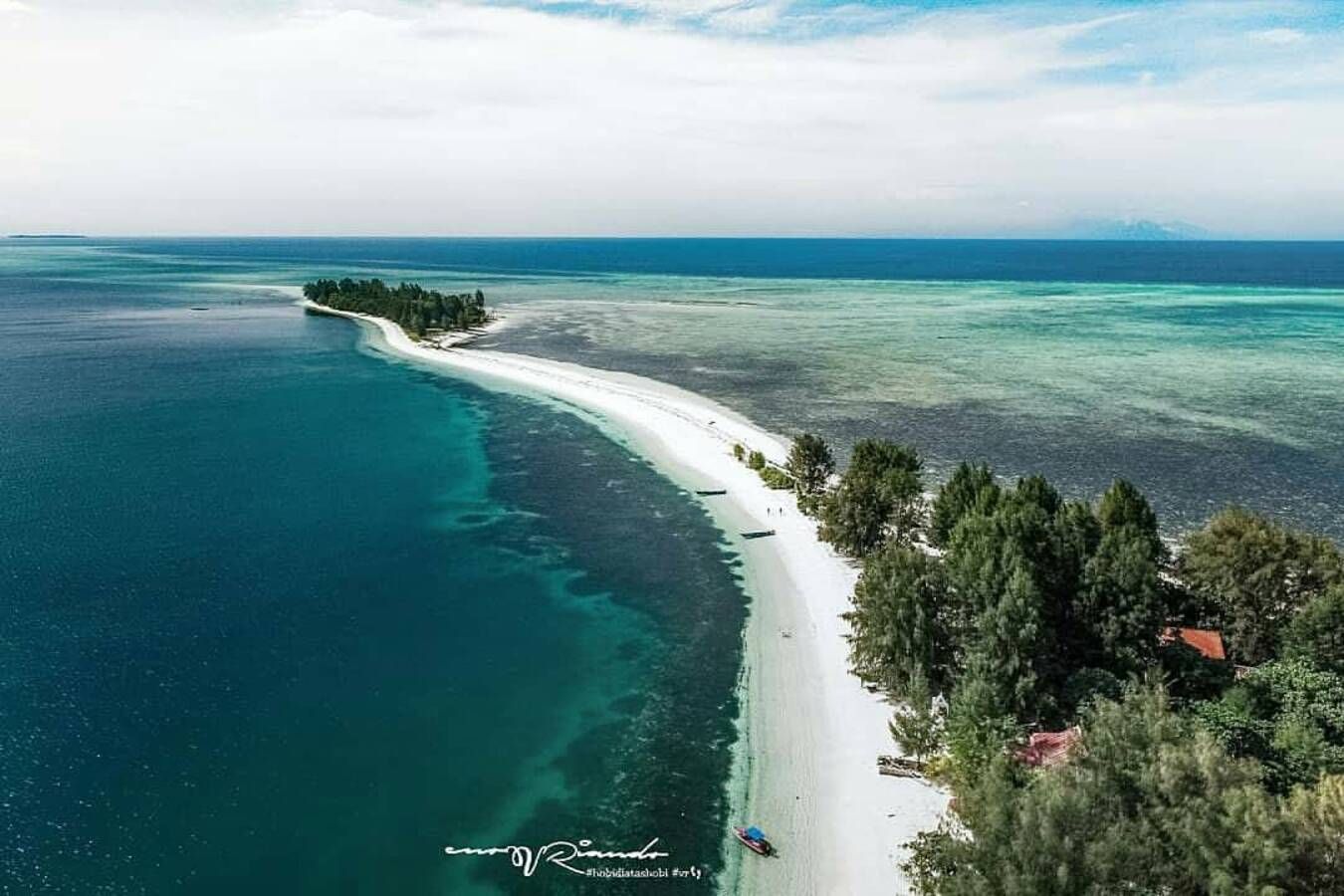 Pulau Dodola, Kabupaten Pulau Morotai, Maluku Utara 