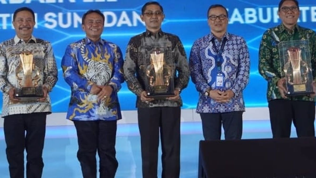 Penghargaan Terbaik II Jawa Barat Perencanaan Pembangunan Daerah (PPD)  Tahun 2024, Jadi Kado Istimewa di Hari Jadi Sumedang ke-446