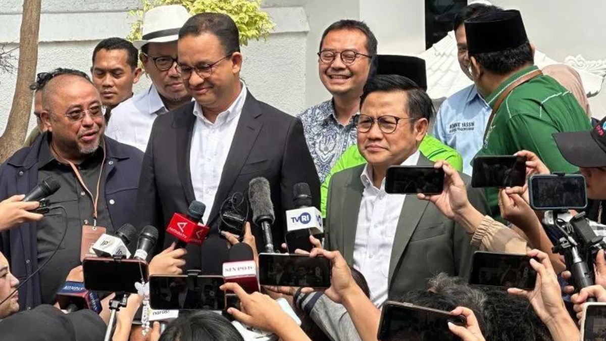 Pasangan calon presiden dan wakil presiden nomor urut 1 Anies Baswedan dan Muhaimin Iskandar (Cak Imin) tiba di acara penetapan presiden-wakil presiden terpilih pada Rabu (24/4/2024).