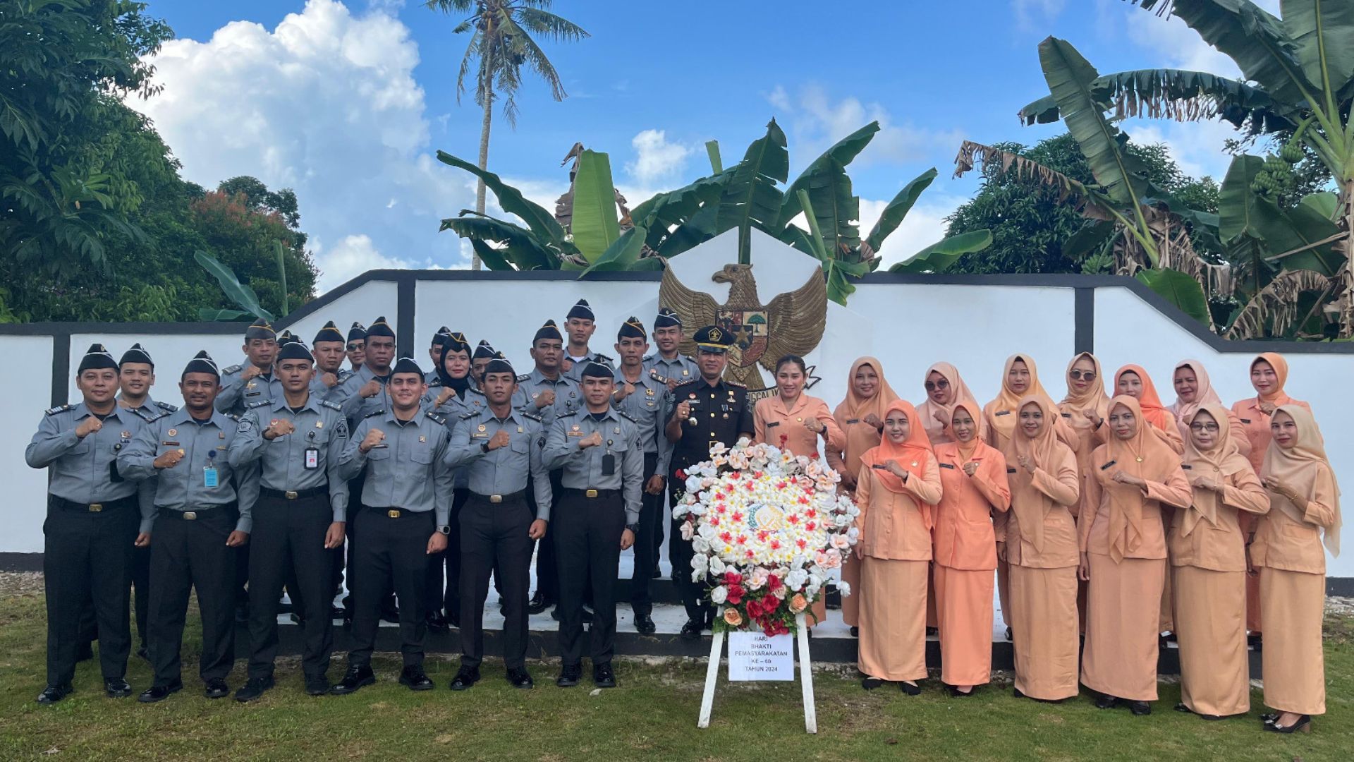Lapas Dabo Singkep Peringati HBP Ke-60 dengan Upacara Tabur Bunga Makam Pahlawan: Membangun Pemasyarakatan yang Berdampak Positif