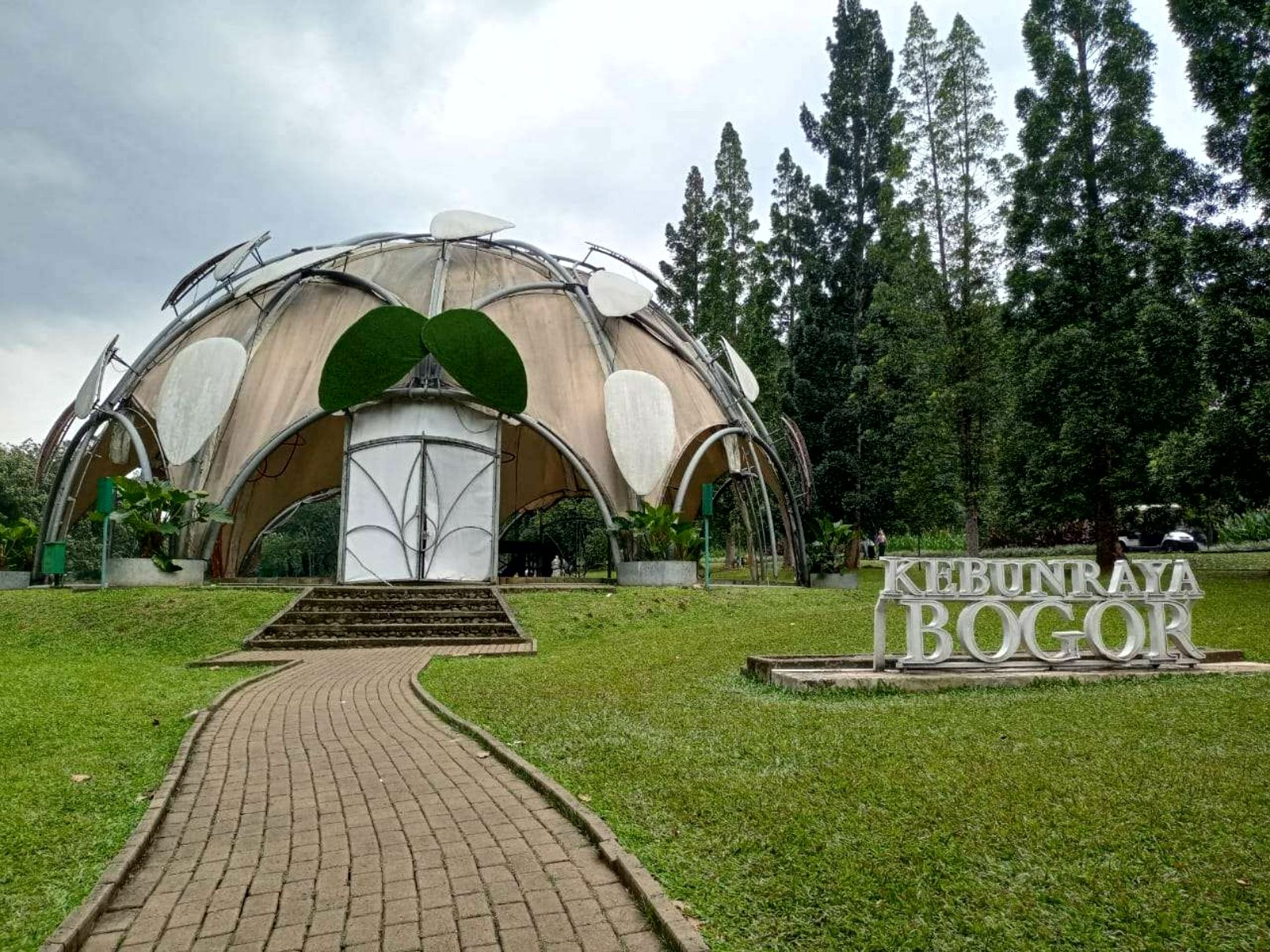 Bangunan Ecodome di Kebun Raya Bogor/RRI