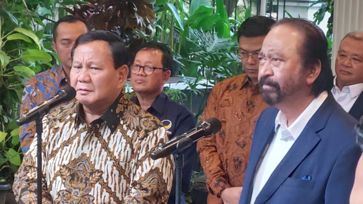 Prabowo Subianto dan Surya Paloh saat konferensi pers di Jl. Kertanegara No. 4 Jakarta Selatan, Kamis (25/4/2024).