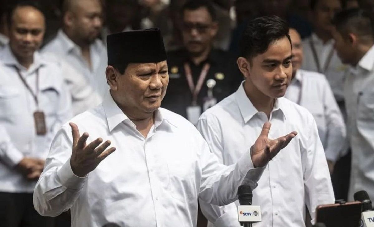 Prabowo Subianto-Gibran Rakabuming Raka memberikan keterangan pers setelah ditetapkan sebagai presiden dan wakil terpilih pada Pemilu 2024 