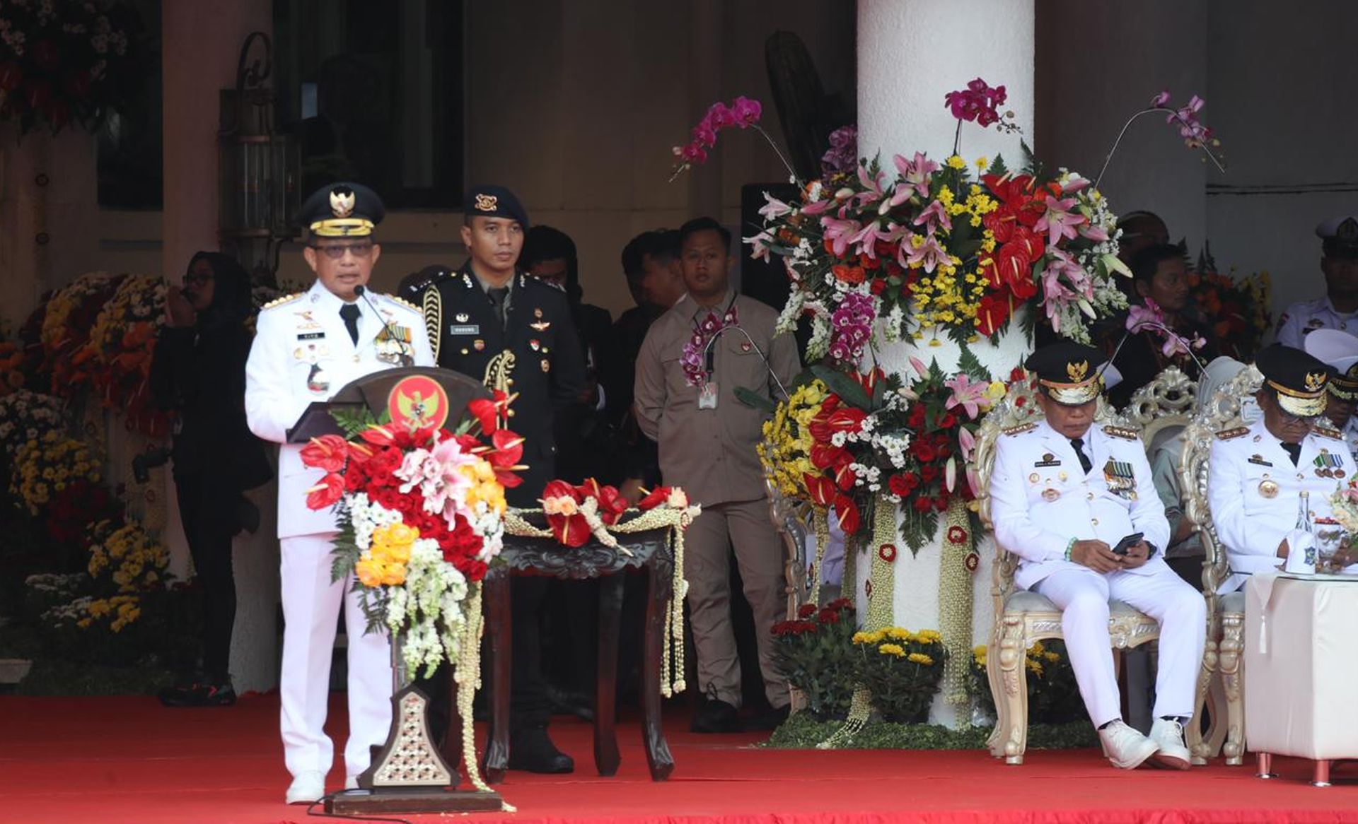 Mendagri Tito Karnavian saat memimpin Upacara Peringatan Hari Otonomi Daerah XXVIII di Balai Kota Surabaya, Jawa Timur, Kamis 25 April 2024