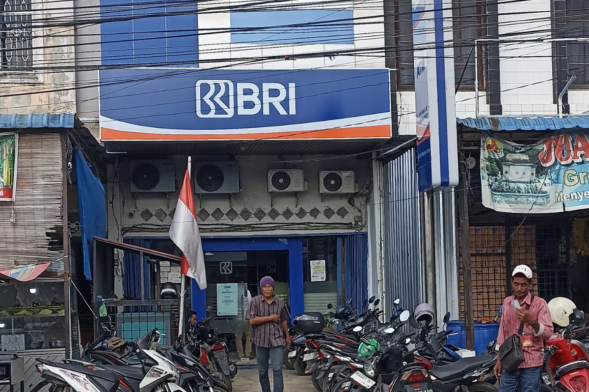 Kantor Unit BRI Medan Denai, BRI merupakan bank yang memberi kemudahan kepada masyarakat pelaku usaha untuk mengembangkan usahanya 