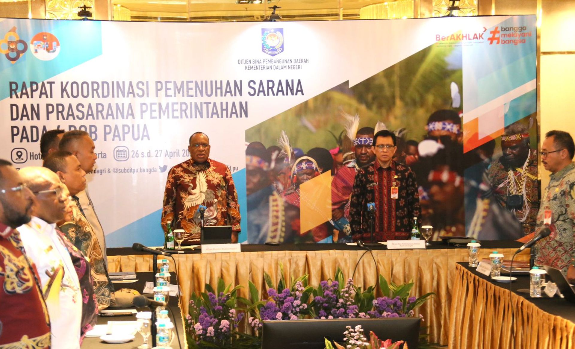 Rapat Koordinasi Pemenuhan Sarana dan Prasarana Pemerintahan pada 4 DOB Papua di Hotel Ambhara, Jakarta, Jumat 26 April 2024