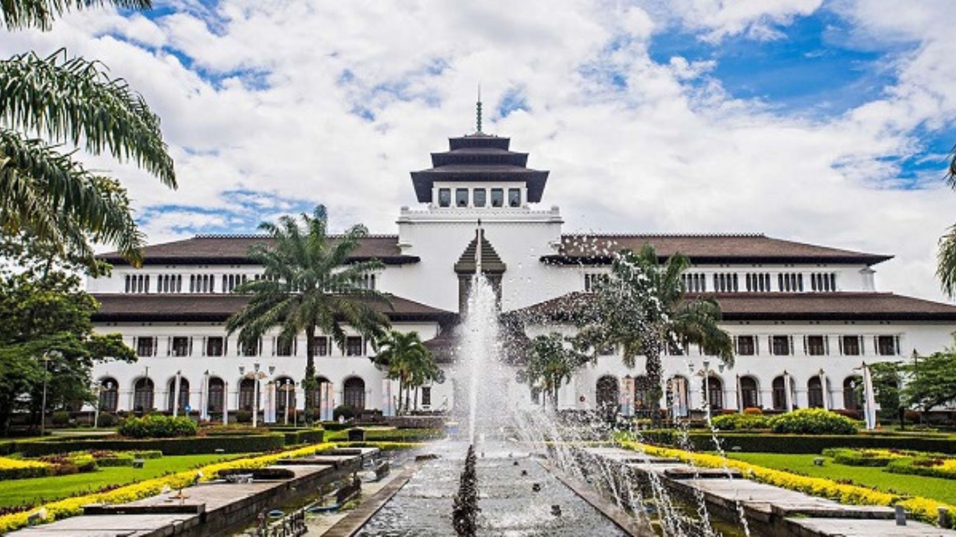 Gedung Sate salah satu landmark ikonik di Jawa Barat