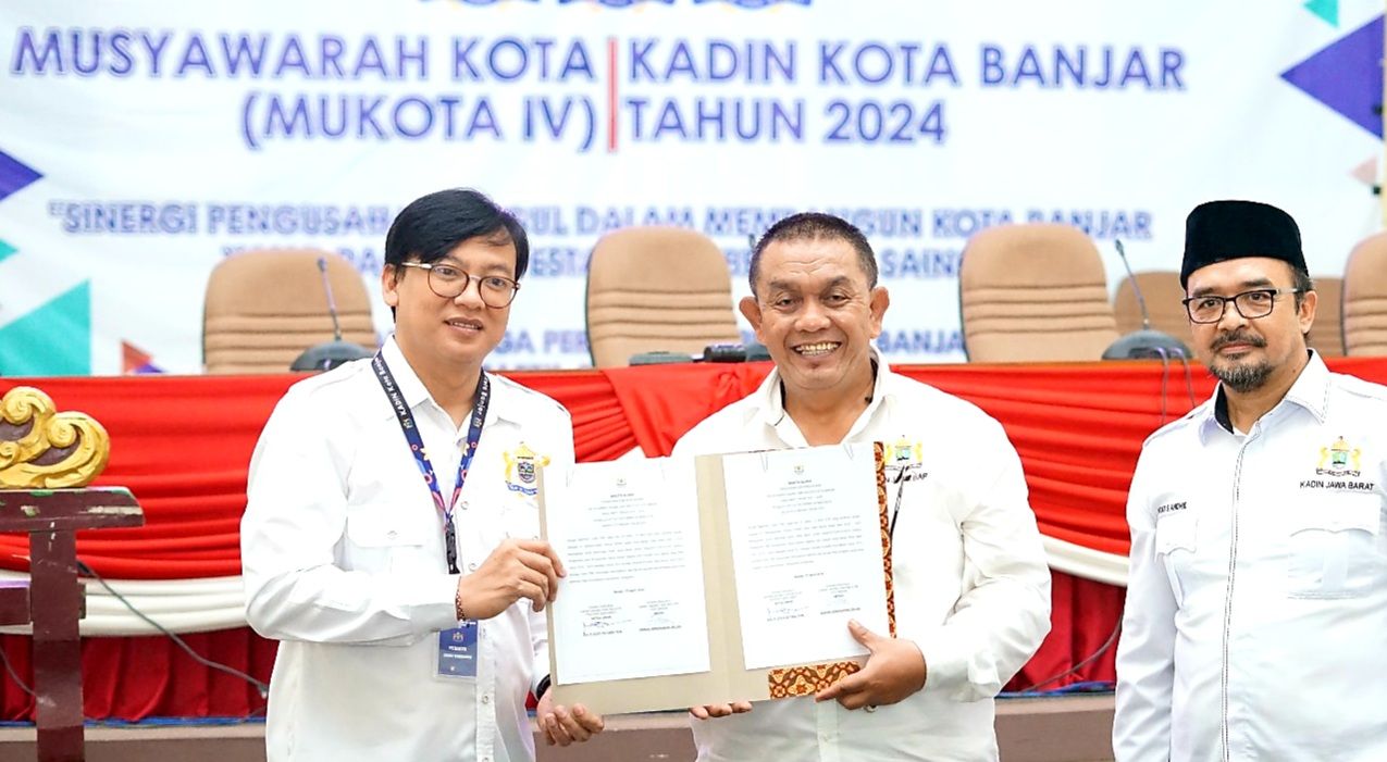 Erman Hendrawan (kiri) terpilih secara aklamasi menjadi Ketua Kadin Kota Banjar 2024-2029 di Gedung Singaperbangsa DPRD Kota Banjar
