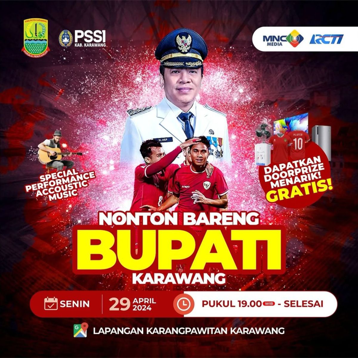 Foto Bupati Karawang lebih besar di poster nobar Indonesia di semifinal Piala Asia U23 2024.