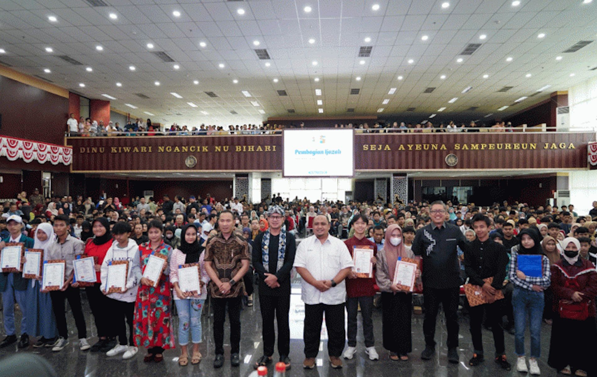 Kebersamaan DPRD Kota Bogor dan Wali Kota Bogor, Bima Arya dalam beberapa kegiatan.