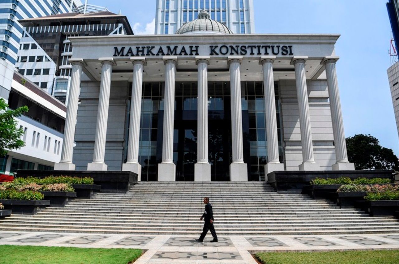 Mahkamah Konstitusi (MK).