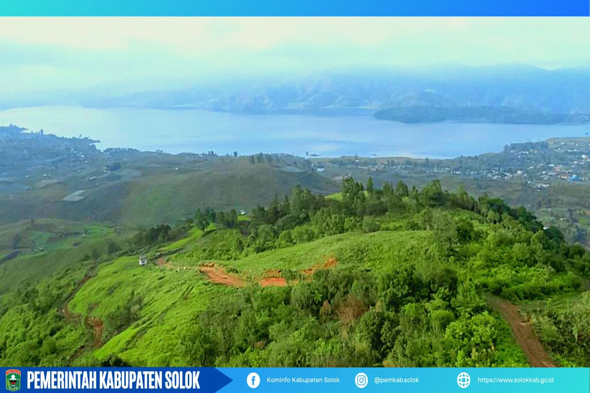 Pemandangan Bukit Cumbai di Kabupaten Solok Sumbar