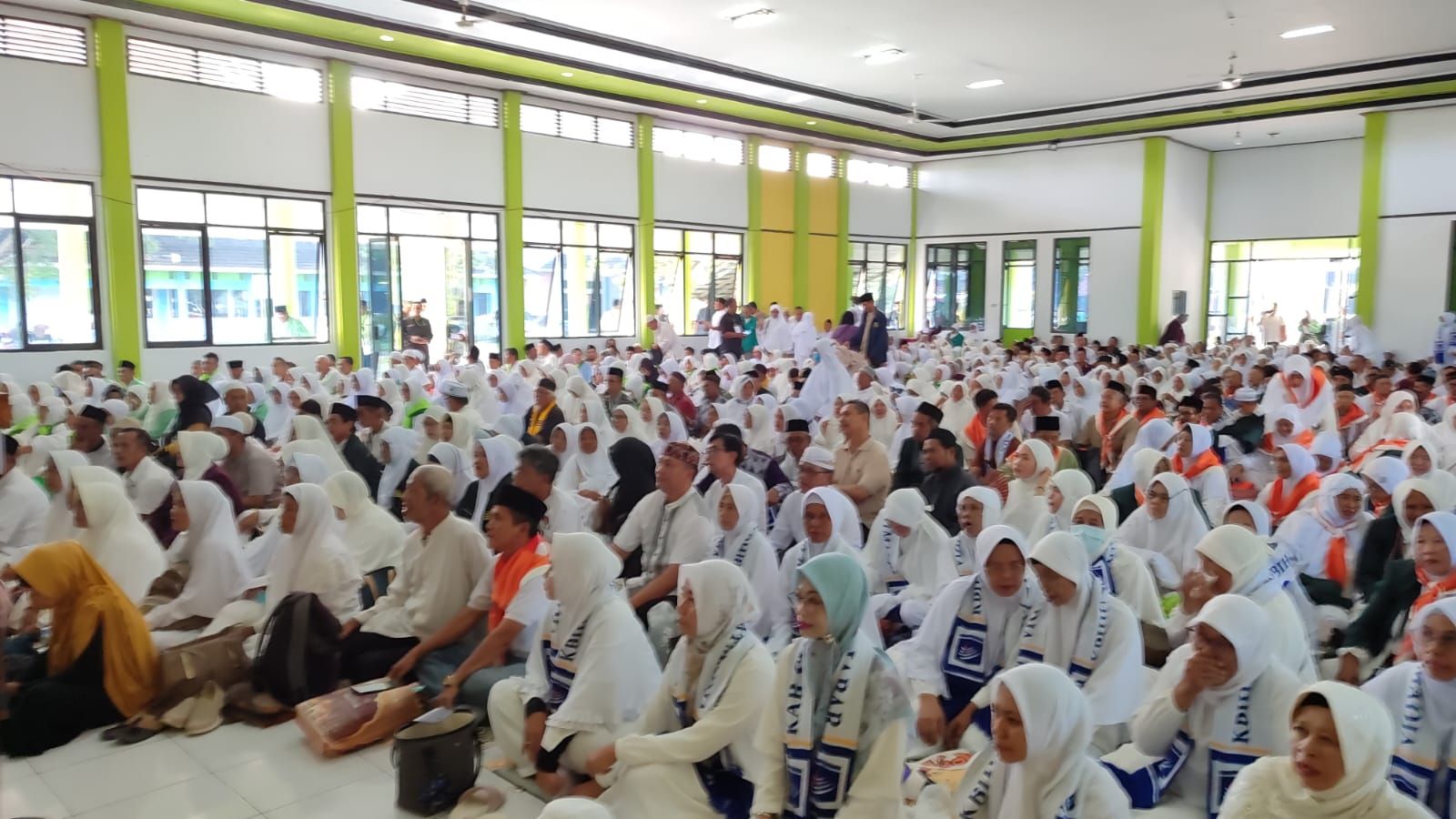 Calhaj asal Kabupaten Subang sedang mengikuti Manasik Haji bertempat di Islamic Centre Jalan Arif Rahman Hakim Subang/PR Subang/H.Yaman