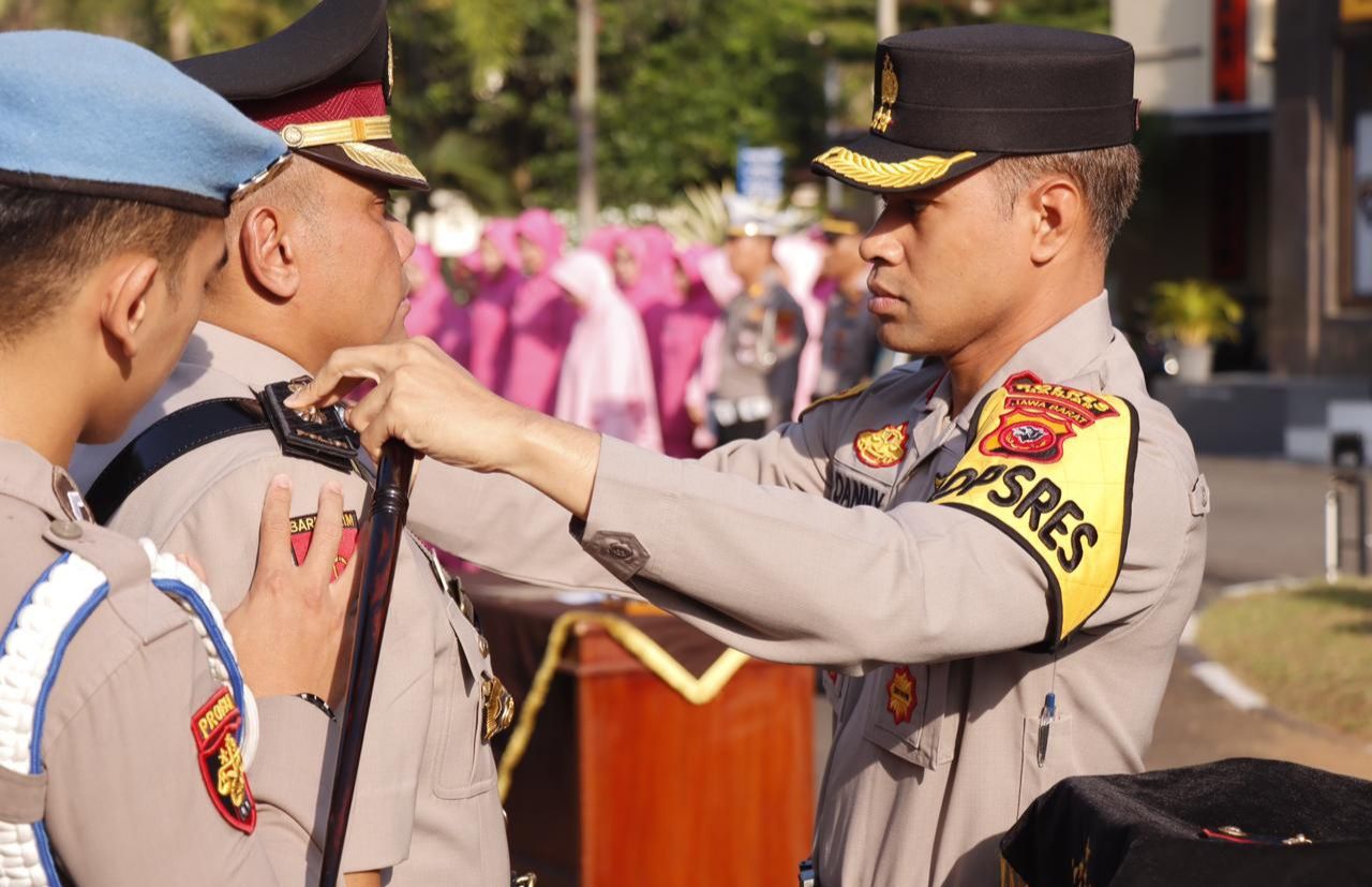 Apel serah terima jabatan (Sertijab) Wakapolres  Banjar ini dipimpin langsung Kapolres Banjar AKBP Danny Yulianto di halaman Mapolres Banjar, Jumat (3/5/2024) 