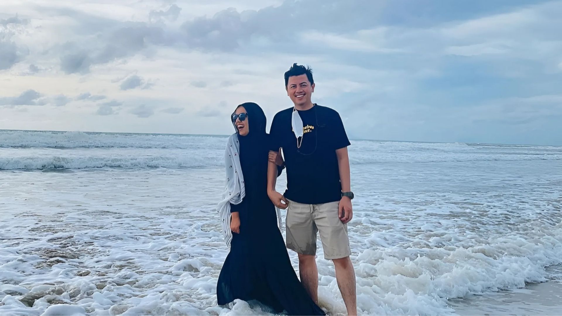 Spot Romantis di Tempat Wisata Pantai Tanjung Lesung Banten. / instagram / @viviriayunita