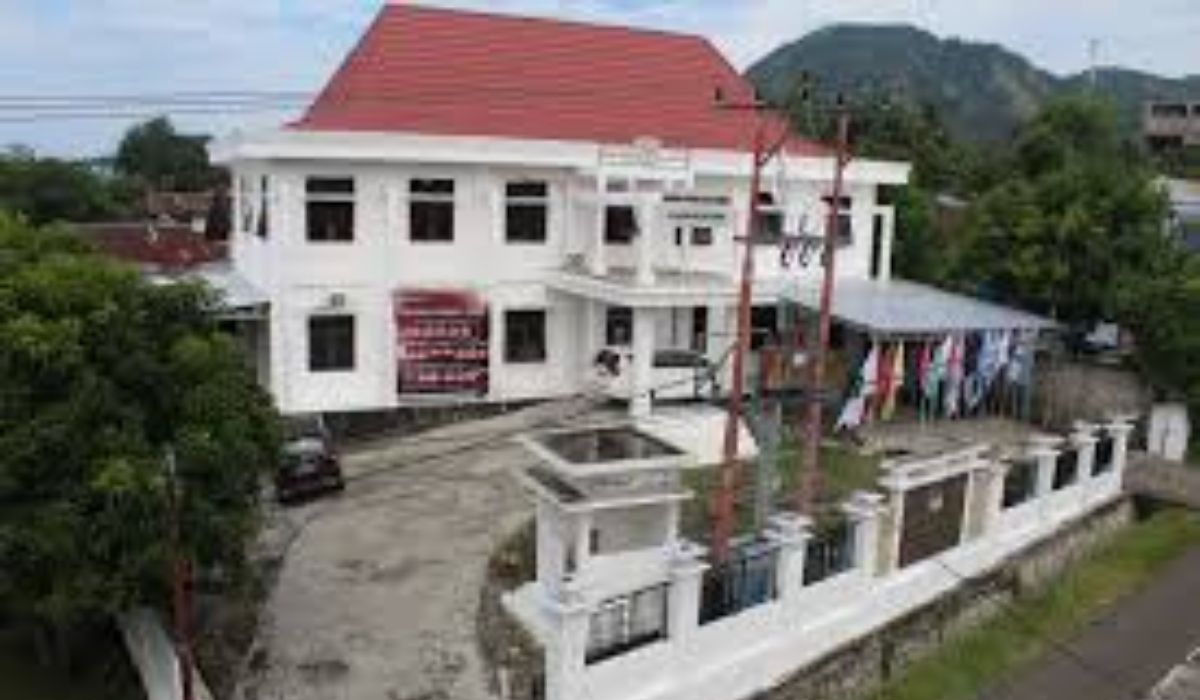 Kantor KPUD Ende yang berlokasi di Jalan Durian, Kelurahan Mautapaga, Kecamatan Ende Timur, Kabupaten Ende, NTT.//