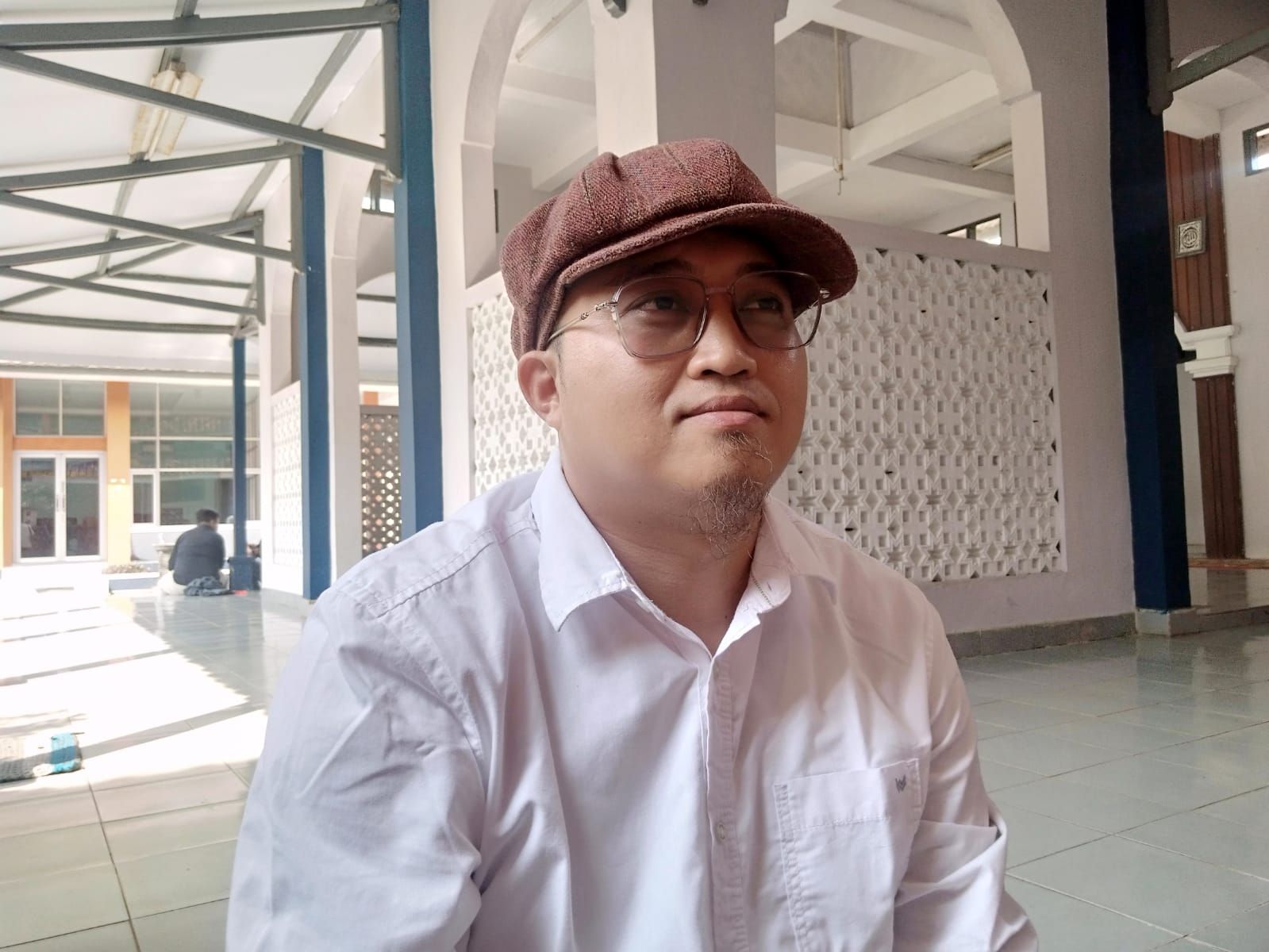 Ketua KPU Kota Tasikmalaya, Asep Rismawan usai memantau pelaksanan Seleksi tes tertulis
