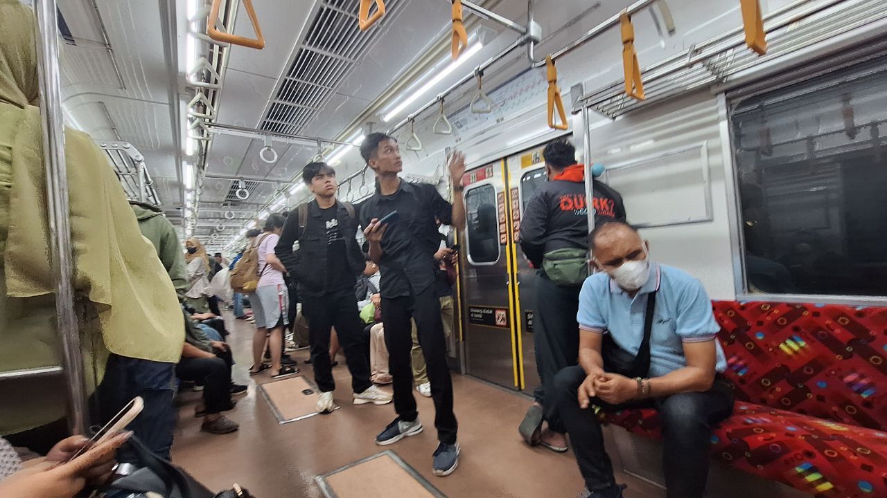 Kereta Api Commuter Line Indonesia. RUTE KRL Depok Jatinegara, Berikut Jadwa Lengkap Terbaru Kereta KRL Commuter Line Jabodetabek