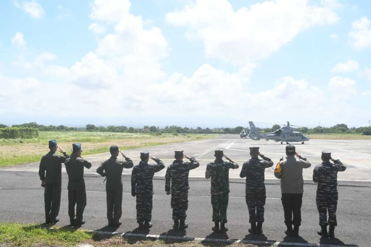 Dandim 0825/Banyuwangi Sambut Kedatangan KASAL Dalam Latopslatgab TNI AL 