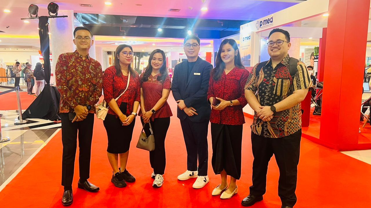 Perwakilan Medical Channel Asia saat hadir pada event Malaysia Healthcare Expo 2024 di d'Botanica Mall Bandung, Kamis, 9 Mei 2024./ist