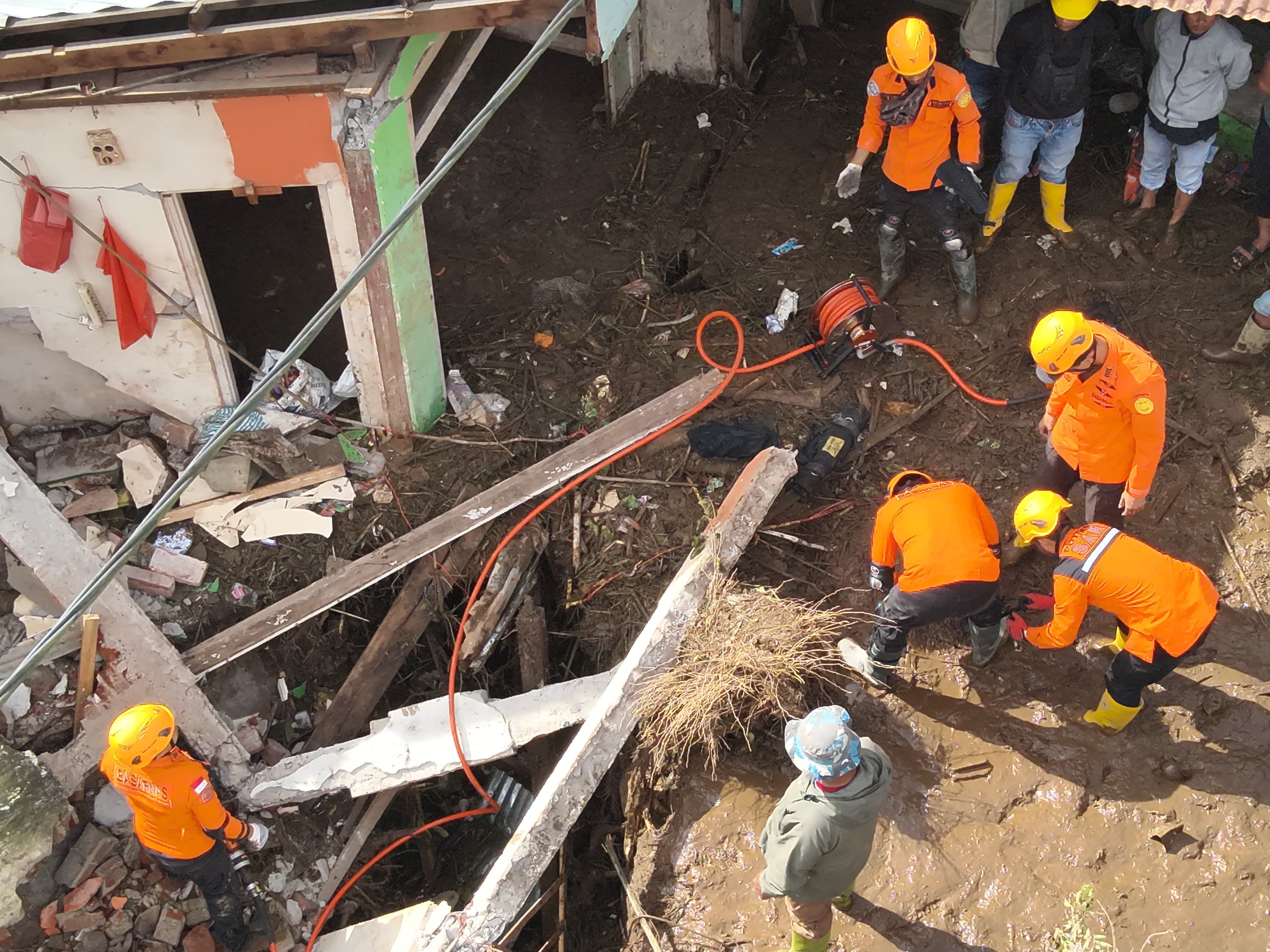 6 Korban Ditemukan, Jumlah Korban Jiwa Banjir Bandang Dan Lahar Dingin ...