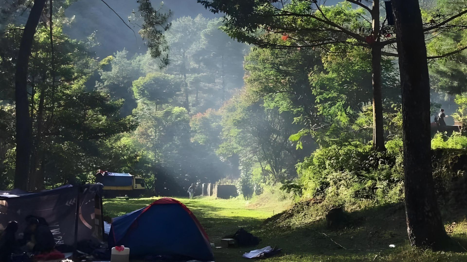 Potret Suasana Camping Syahdu di Gunung Puntang. / instagram / @gunungpuntang_id