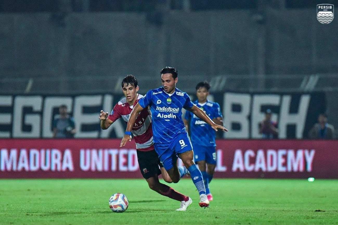 Persib Bandung saat meladeni perlawanan Madura United./persib.co.id