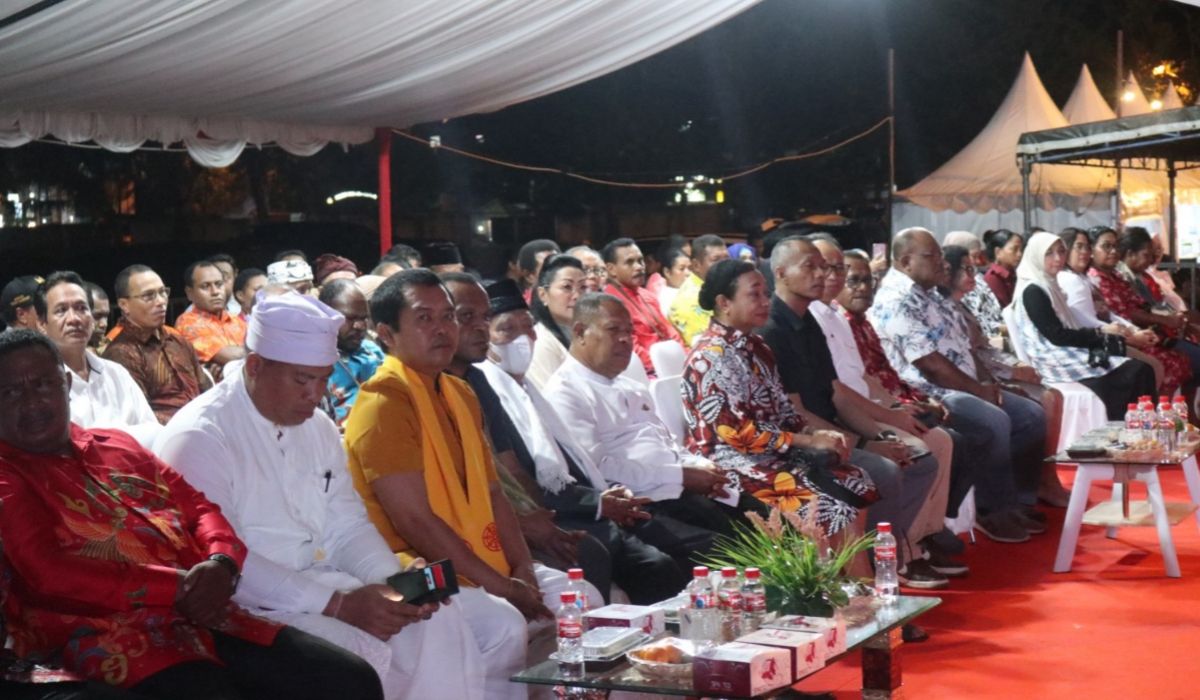 Suasana malam perpisahan Pj Wali Kota Jayapura Frans Pekey pada Minggu, 26 Mei 2024