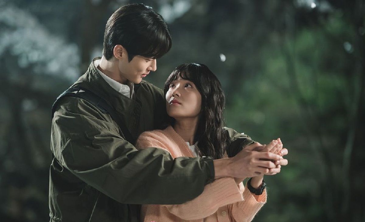 Lirik dan terjemahan lagu A Day dari Jong Ho OST Lovely Runner drakor baru Kim Hye Yoon dan Byeon Woo Seok.