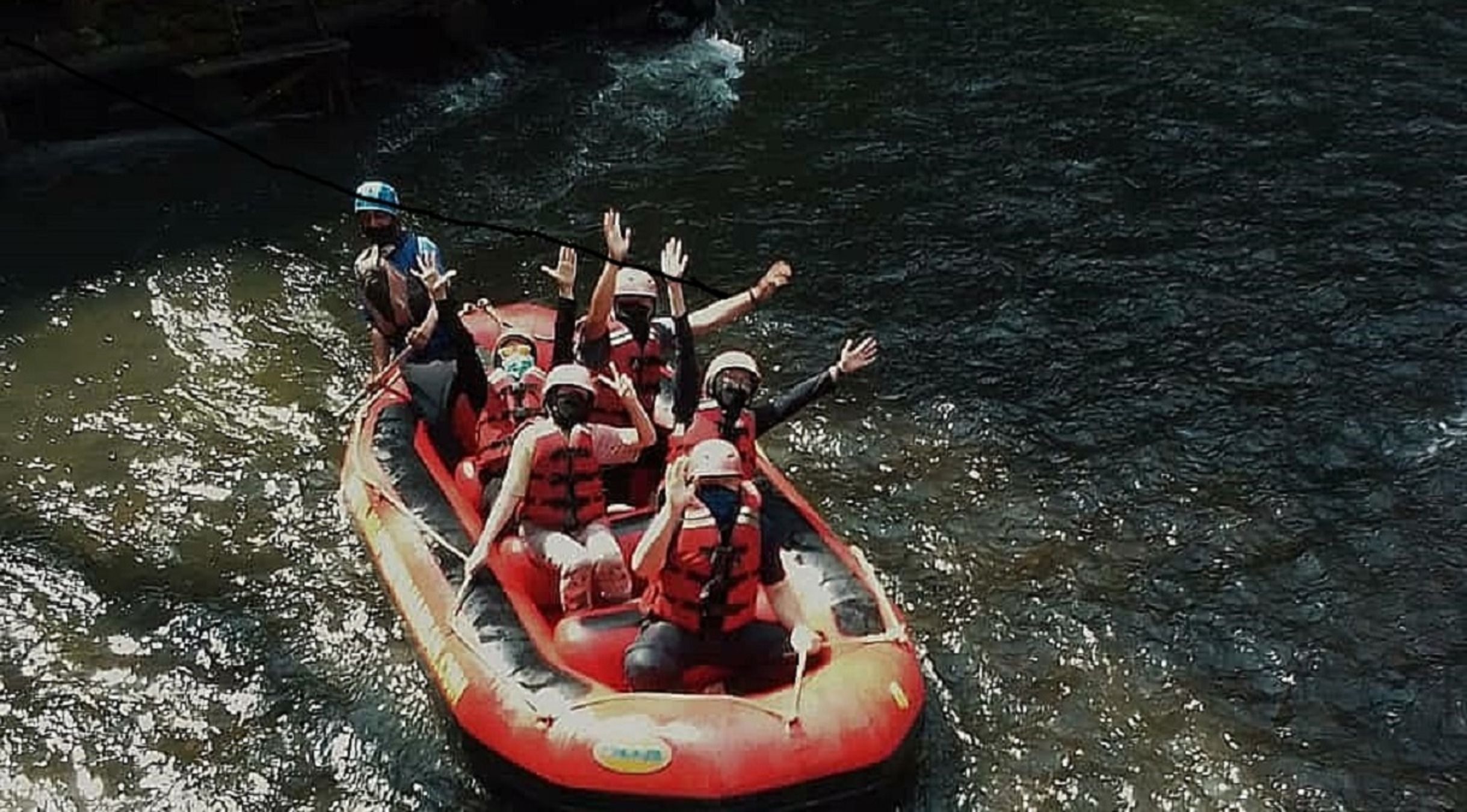 Kegiatan rafting /Instagram/ @RaftingpangalenganBandung
