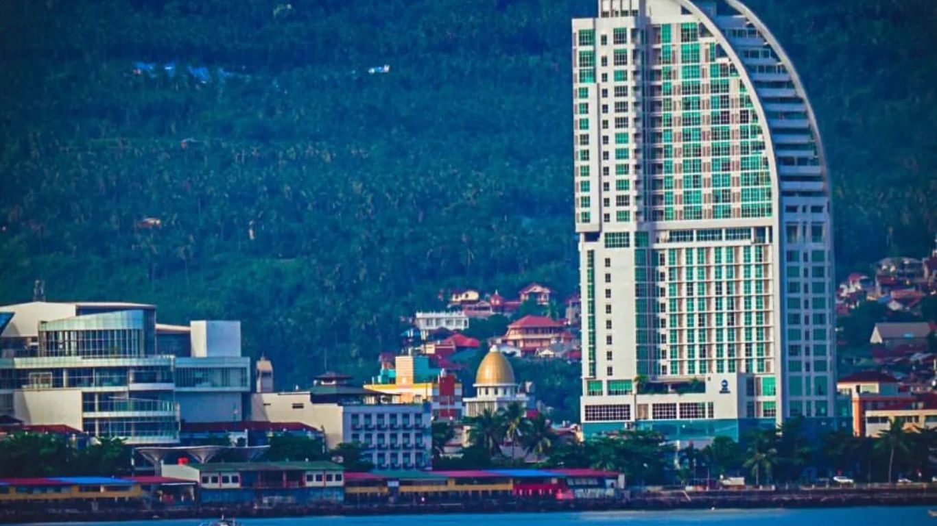 Penampakan Lagoon Hotel Manado