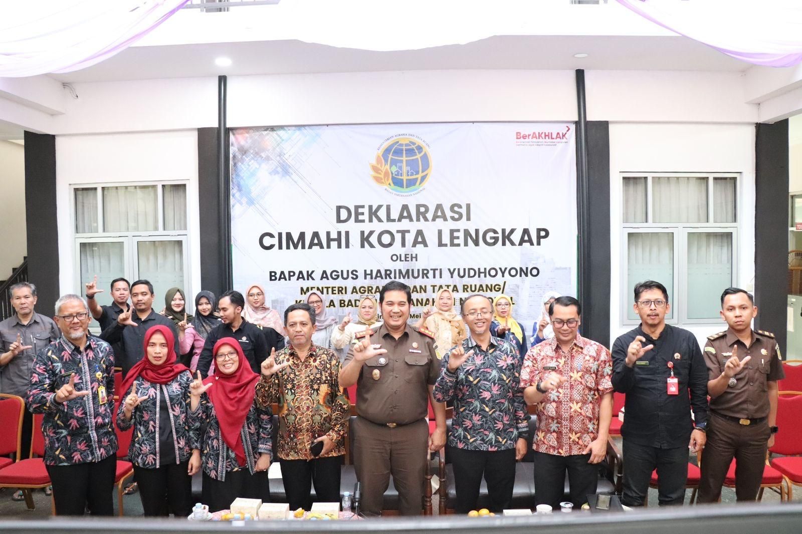 Menteri ATR/BPN Agus Harimurti Yudhoyono (AHY) mendeklarasikan 14 Kota Lengkap di 7 provinsi secara serentak pada Kamis 30 Mei 2024