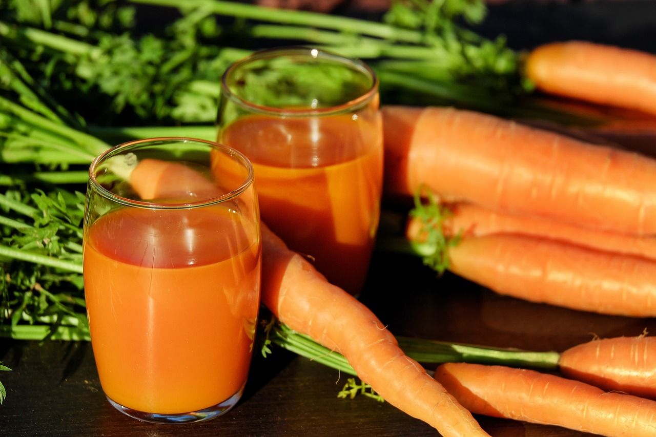 Selain vitamin A dari wortel, kandungan dari buah-buahan lain pun bagus untuk kesehatan mata./