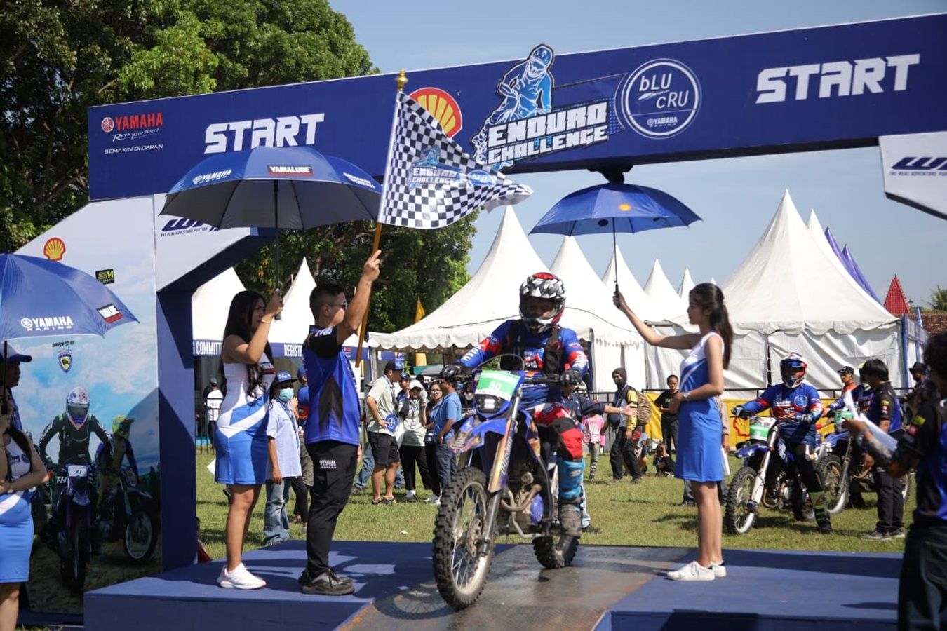 Situasi dari Shell bLU CRU Yamaha Enduro Challenge di Stadion Si Jalak Harupat, Kabupaten Bandung, pada 1 Juni 2024.