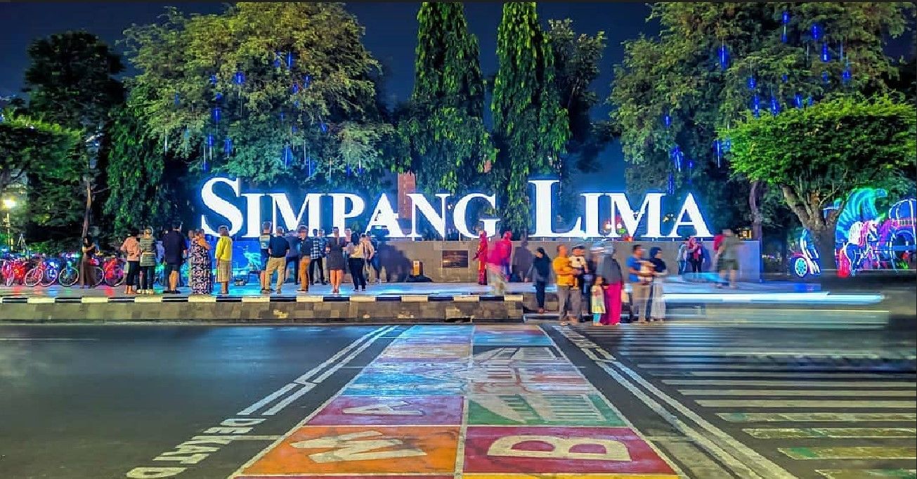 Potret jalanan dekat Simpang Lima Semarang