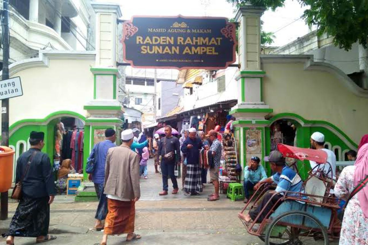 Makam wali sunan ampel surabaya