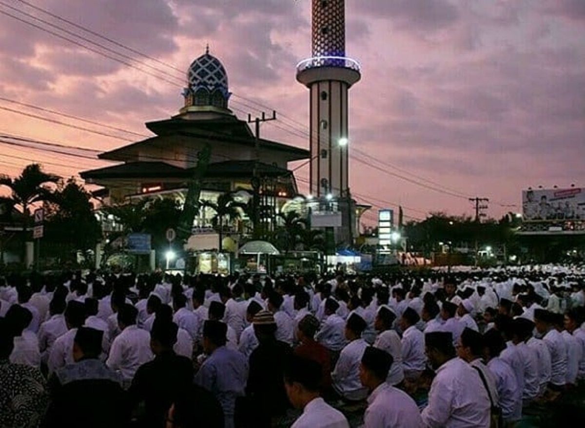 Masjid Agung Kediri / IG: masjidagungkotakediri