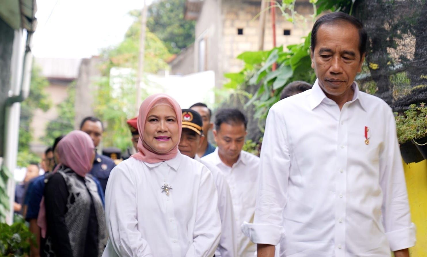 Presiden Jokowi bersama istri saat meninjau pelaksanaan pencegahan Stunting di Bogor