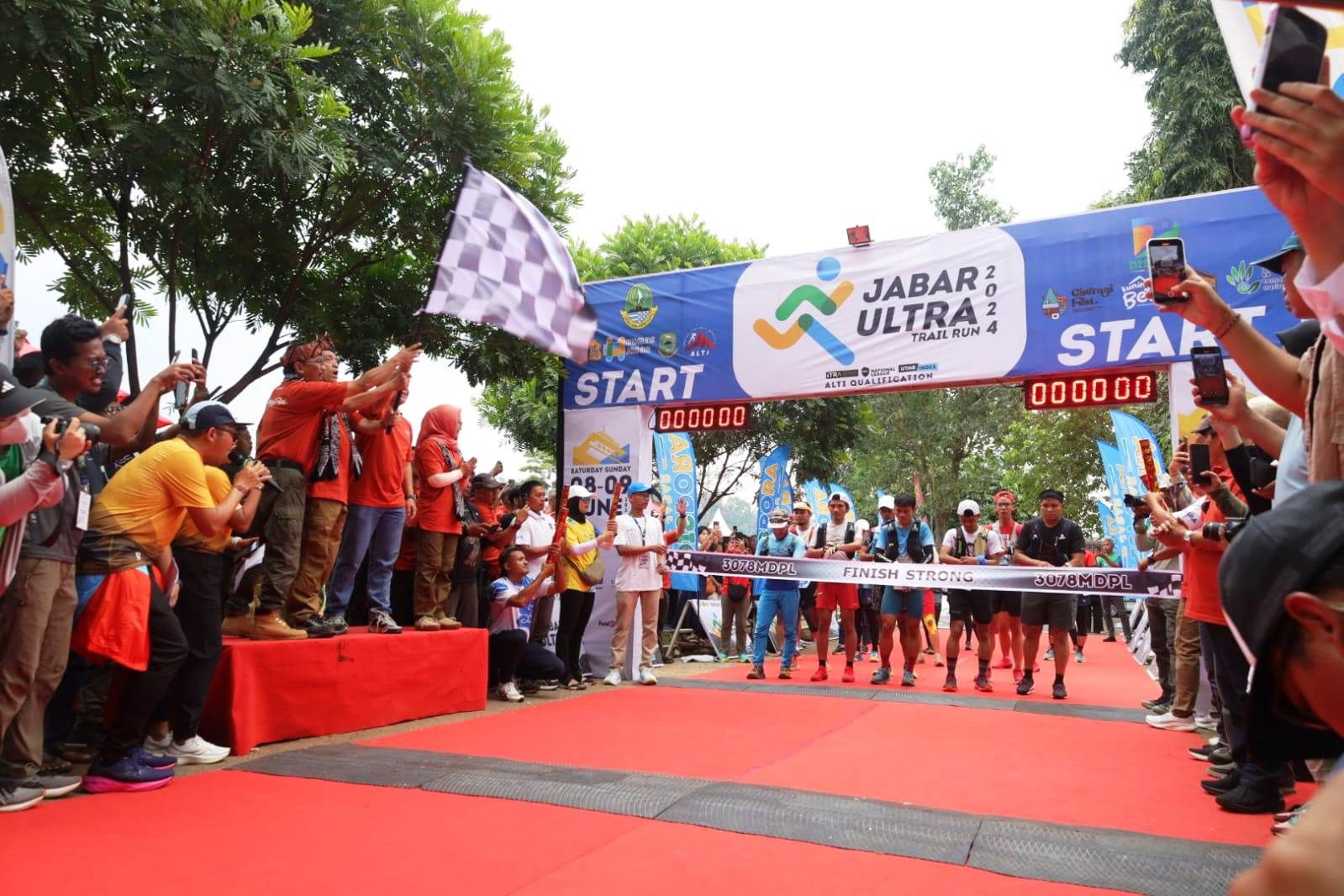Jabar Ultra Trail Run Ciremai Fest 2024.*